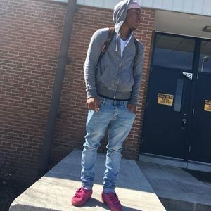 Meet your Posher, Tj